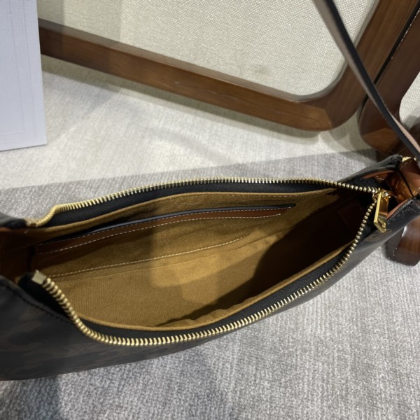  Handbags CELIN AVA XL 193952 size:23 X 13.5 X 6 cm