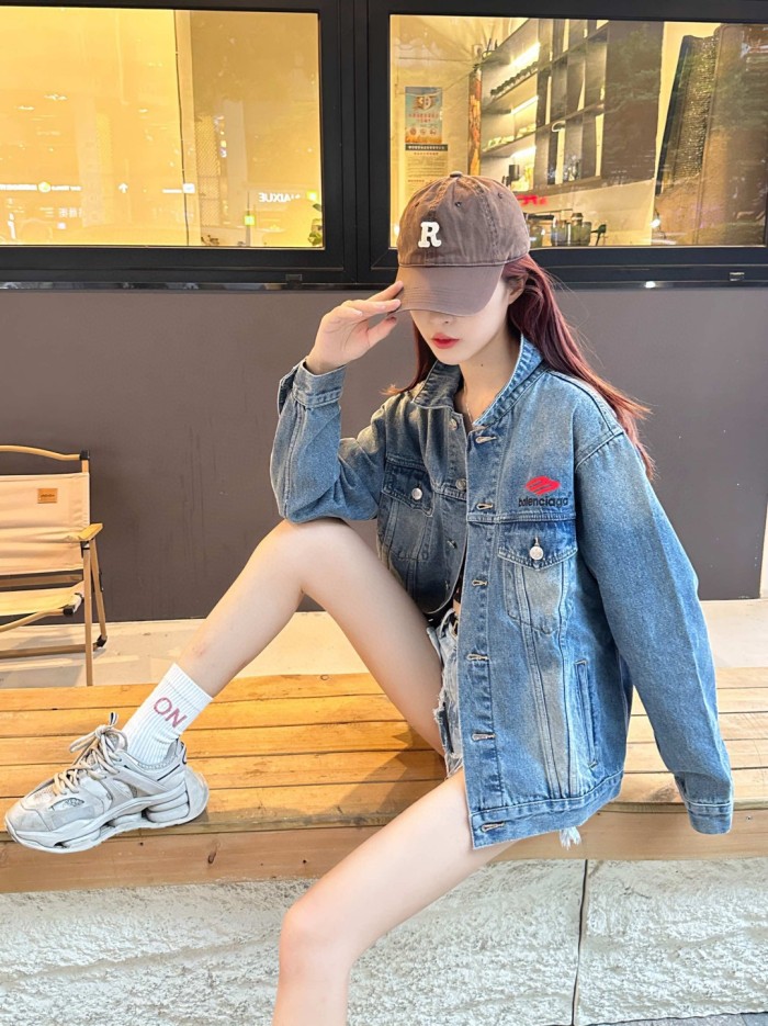 Clothes Balenciaga 599