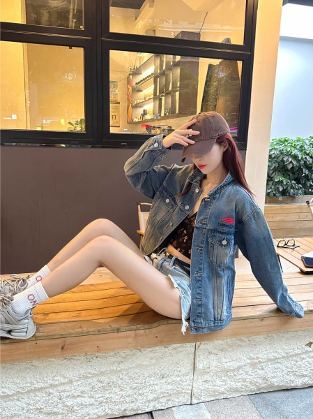 Clothes Balenciaga 599