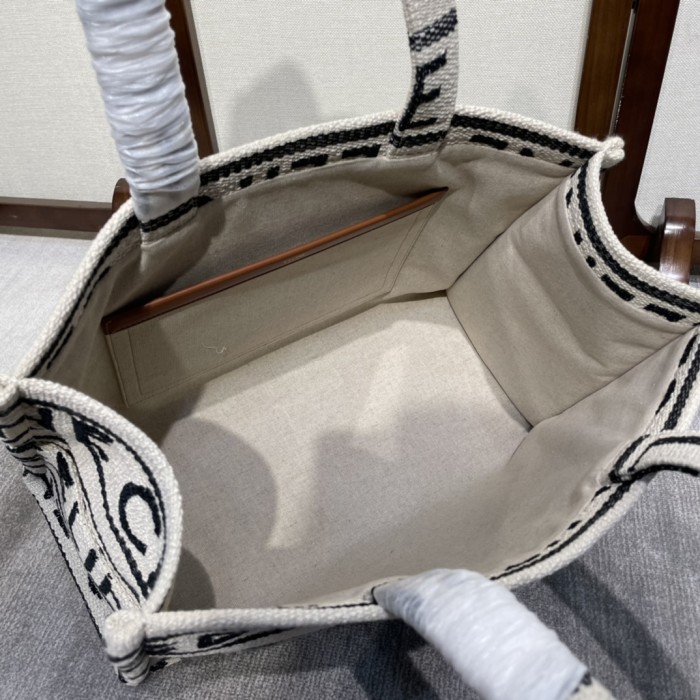  Handbags Chloe CABAS THAIS 196762 size:41 X 28 X 17 cm