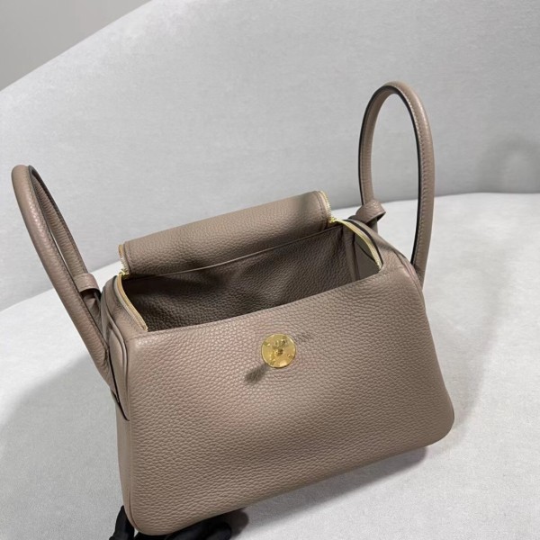  Handbags Hermes Lindy size:26 cm