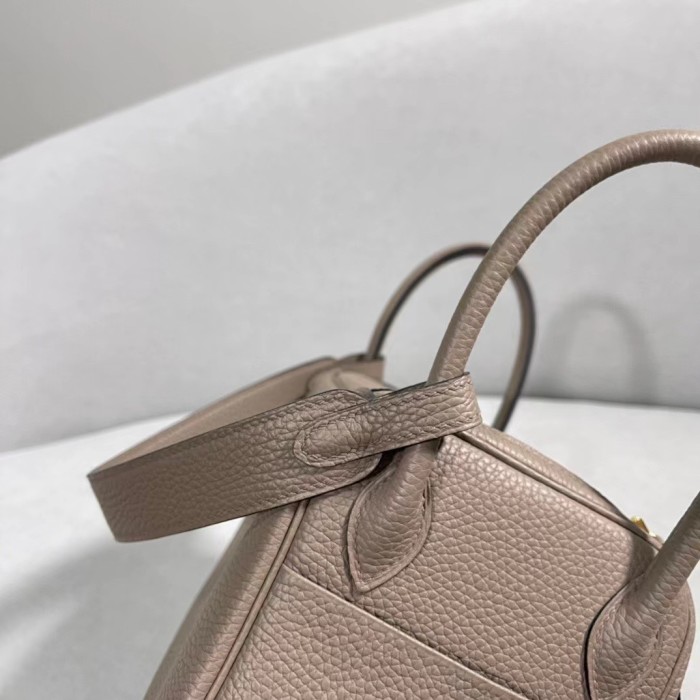  Handbags Hermes Lindy size:26 cm