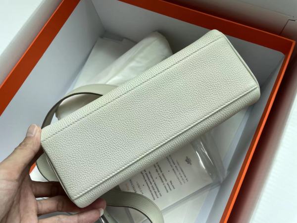  Handbags Hermes Kelly messenger  