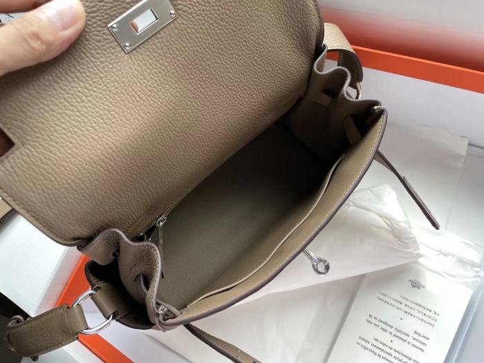  Handbags Hermes Kelly messenger  