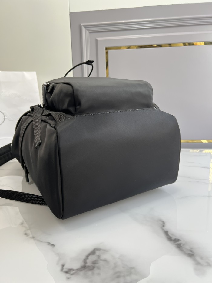 handbags prada 2VZ135   size：17-27-45cm