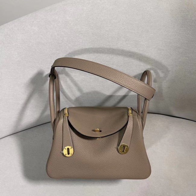  Handbags Hermes Lindy size:26 cm