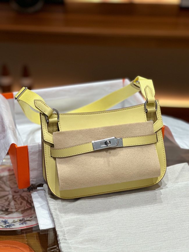  Handbags Hermes Jypsiere size：23-17-5   cm