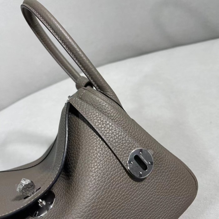  Handbags Hermes Lindy size:26 cm