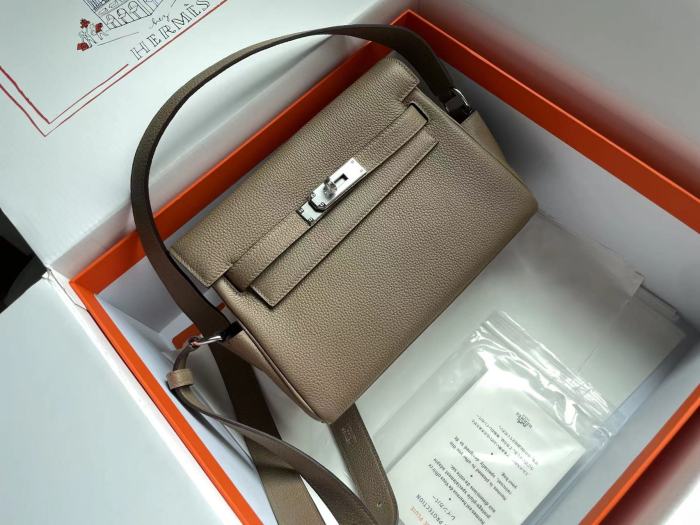  Handbags Hermes Kelly messenger  