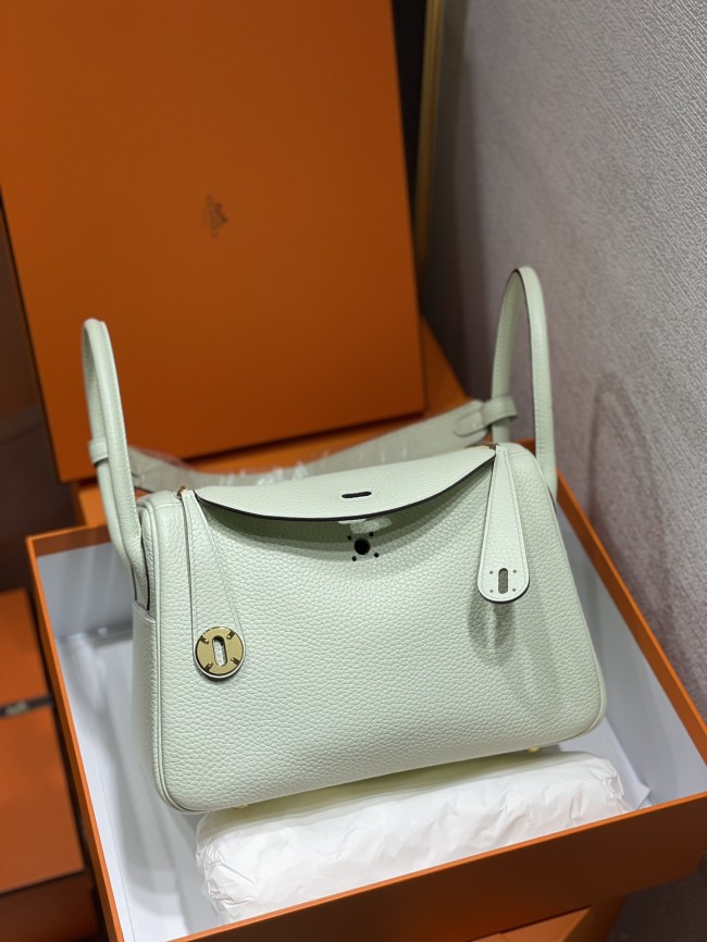  Handbags Hermes Lindy  size:26 cm