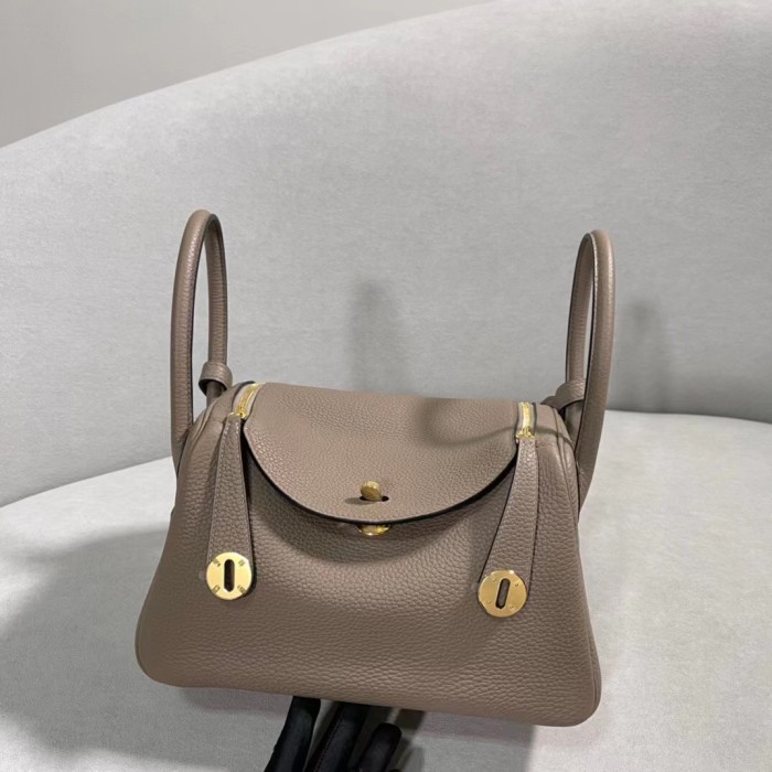  Handbags Hermes Lindy size:26 cm