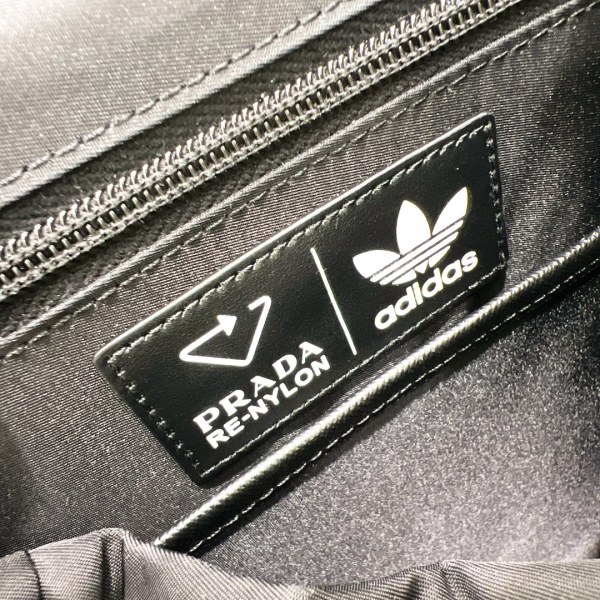 handbags prada 2VZ135   size：17-27-45cm