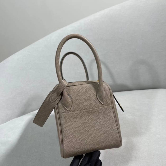  Handbags Hermes Lindy size:26 cm