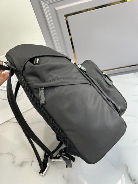 handbags prada 2VZ135   size：17-27-45cm