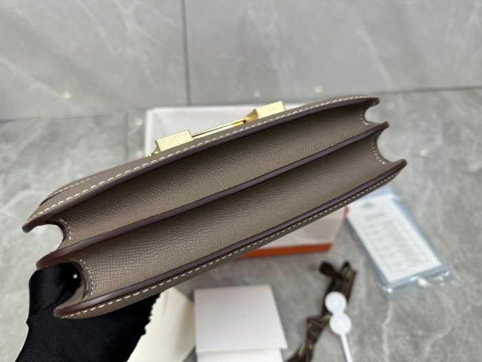  Handbags Hermes Constance  size:18-23 cm