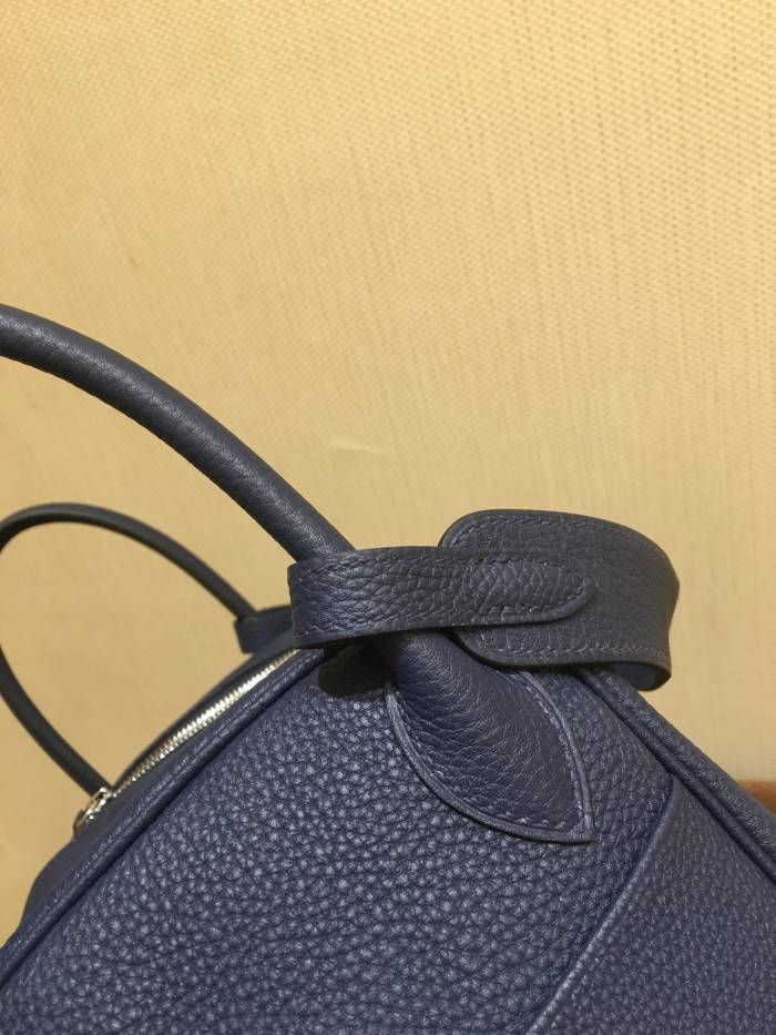  Handbags Hermes Lindy size:19.5 cm