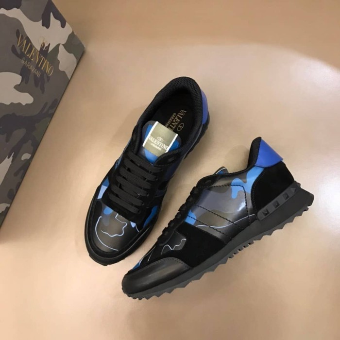 Valentino Garavani Camouflage Rockrunner Sneaker in fabric and nappa leather BLUE