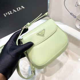 handbags prada 1BH188  zise：17*14.5*7cm