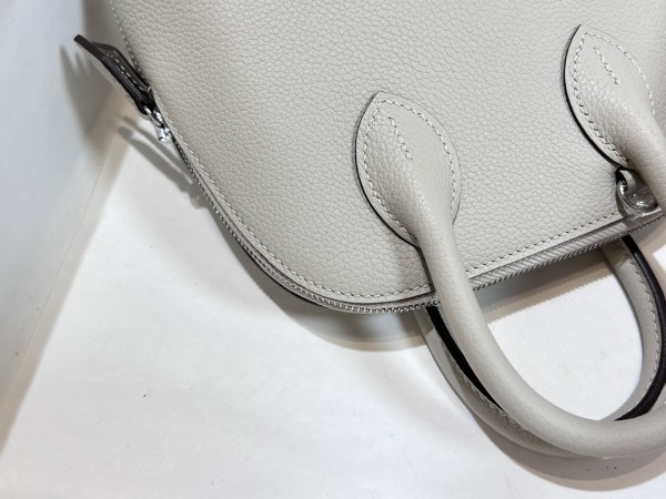  Handbags Hermes Mini bolide size:19*14*8 cm