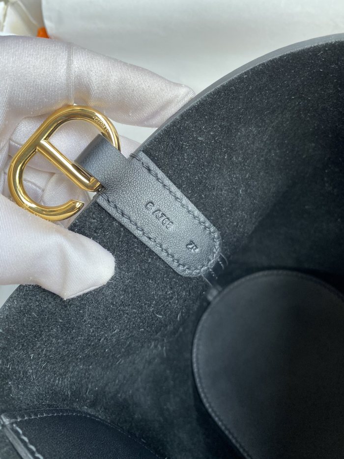  Handbags Hermes Constance  size:18 cm