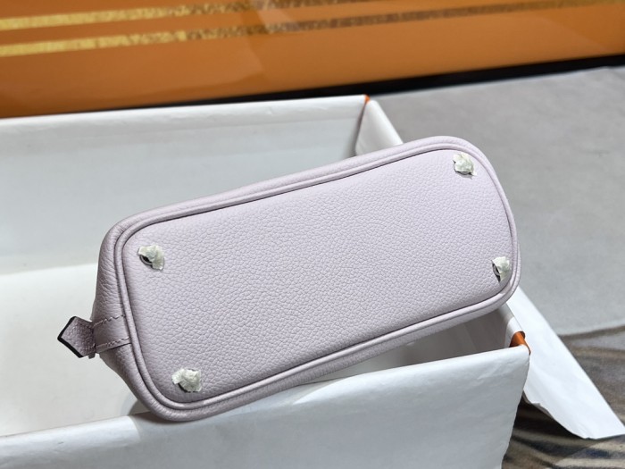  Handbags Hermes Mini bolide size:19*14*8 cm