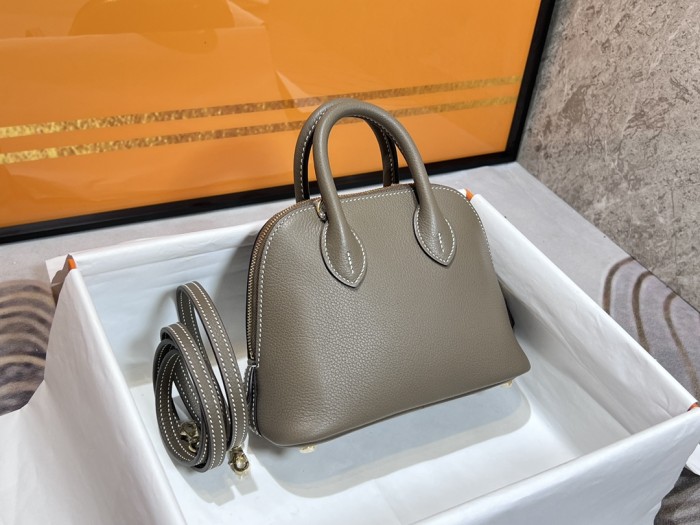  Handbags Hermes Mini bolide size: 19*14*8 cm