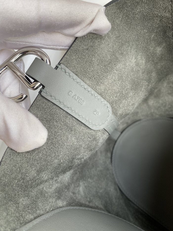  Handbags Hermes Constance  size:18 cm