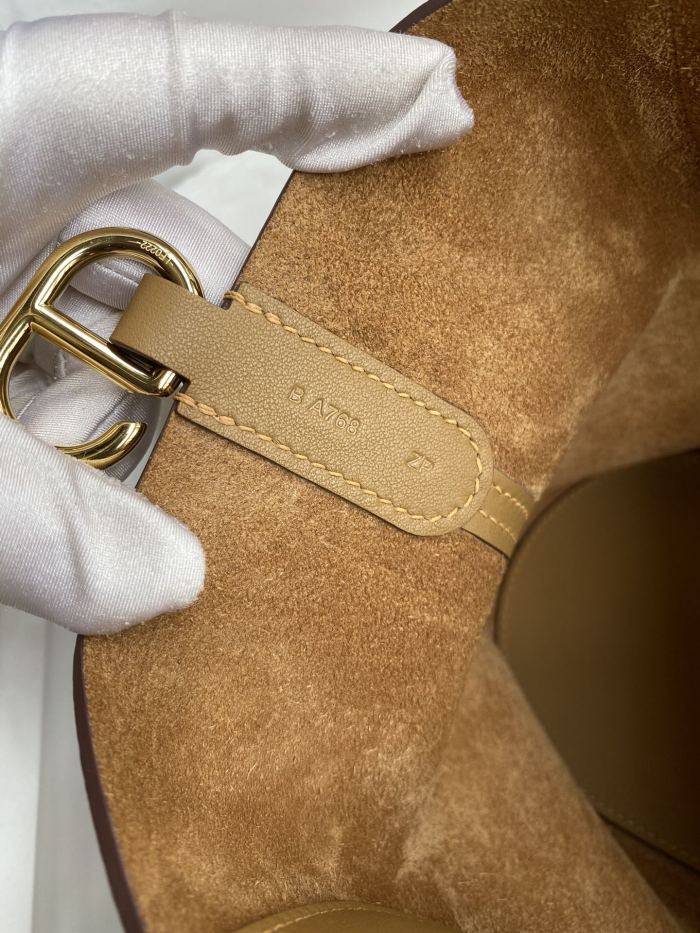  Handbags Hermes Constance  size:18 cm