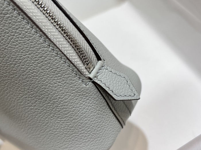  Handbags Hermes Mini bolide size:19*14*8 cm