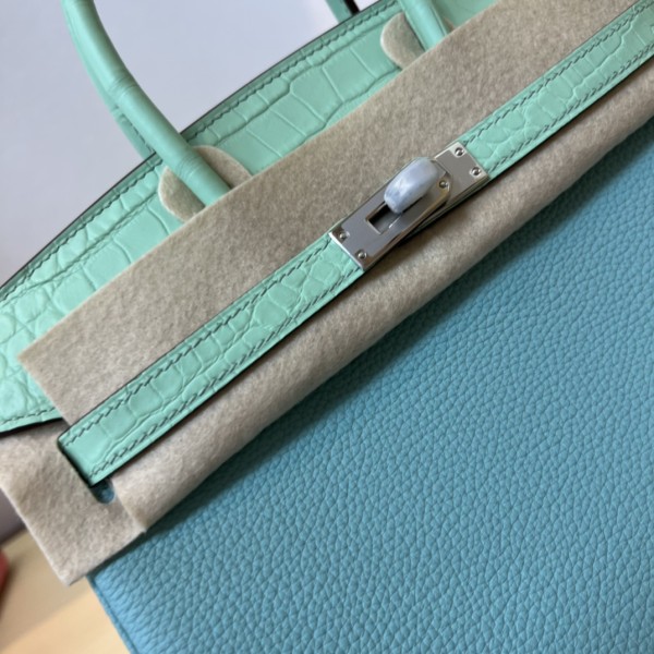  Handbags Hermes  touch BK  size:25 cm