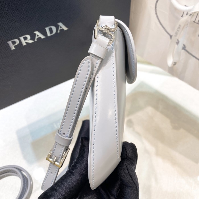 handbags prada 1BH188  zise：17*14.5*7cm