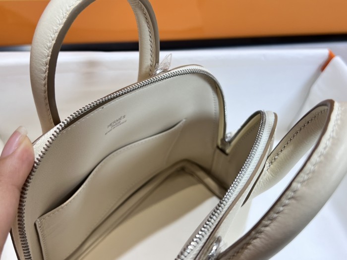  Handbags Hermes Mini bolide size:19*14*8 cm