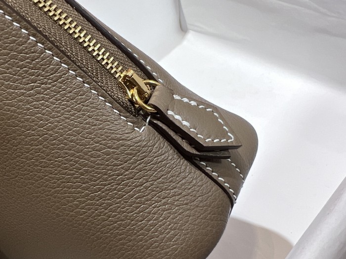  Handbags Hermes Mini bolide size: 19*14*8 cm