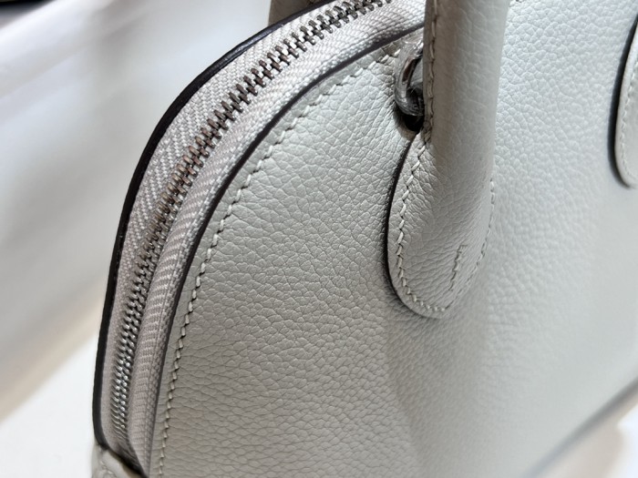  Handbags Hermes Mini bolide size:19*14*8 cm