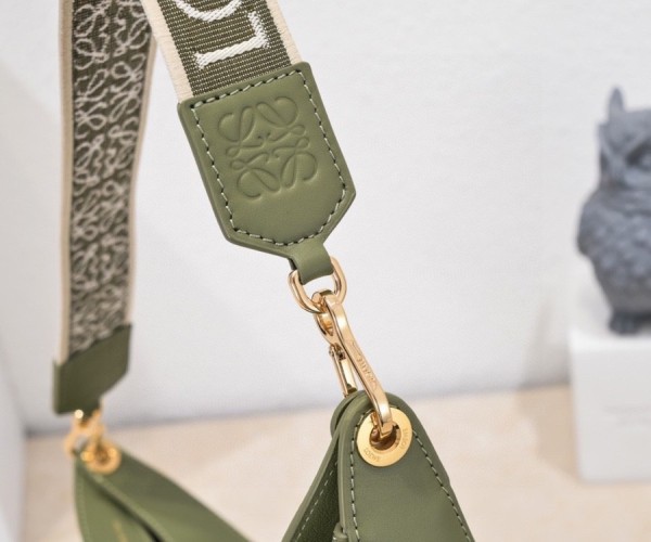 handbags LOEWE 8891# SIZE:29*27*8CM