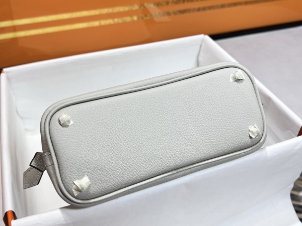  Handbags Hermes Mini bolide size:19*14*8 cm