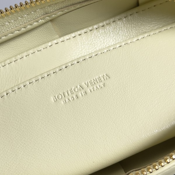 handbags Bottega Veneta 755031 size:18*9*3.5cm