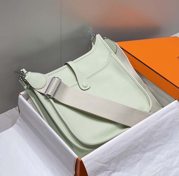  Handbags Hermes 𝑬𝒗𝒆𝒍𝒚𝒏𝒆 size:29 cm