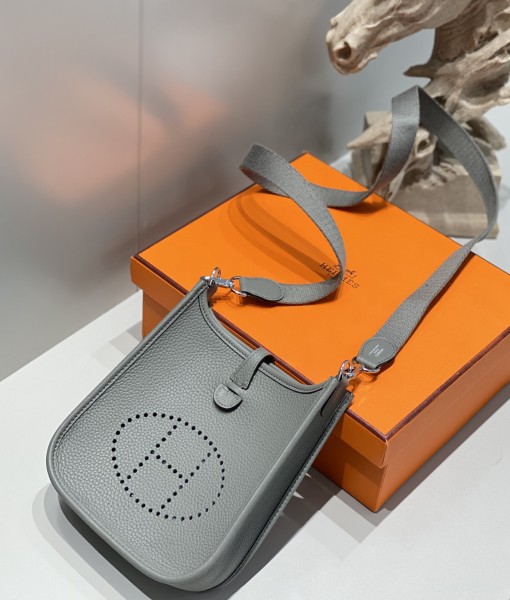  Handbags Hermes 𝗠𝗶𝗻𝗶 𝗘𝘃𝗲𝗹𝘆𝗻𝗲 size:18cm