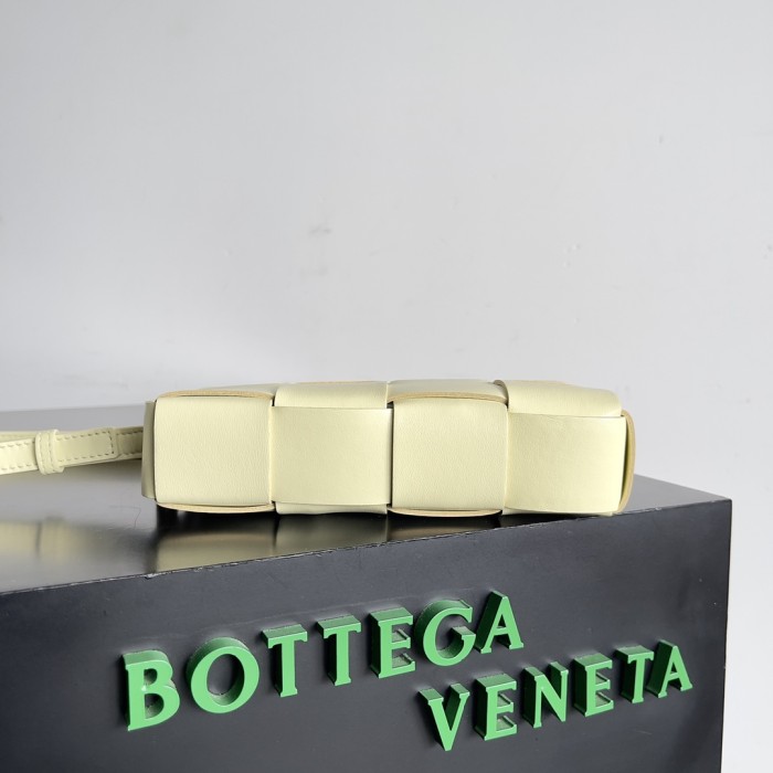handbags Bottega Veneta 755031 size:18*9*3.5cm
