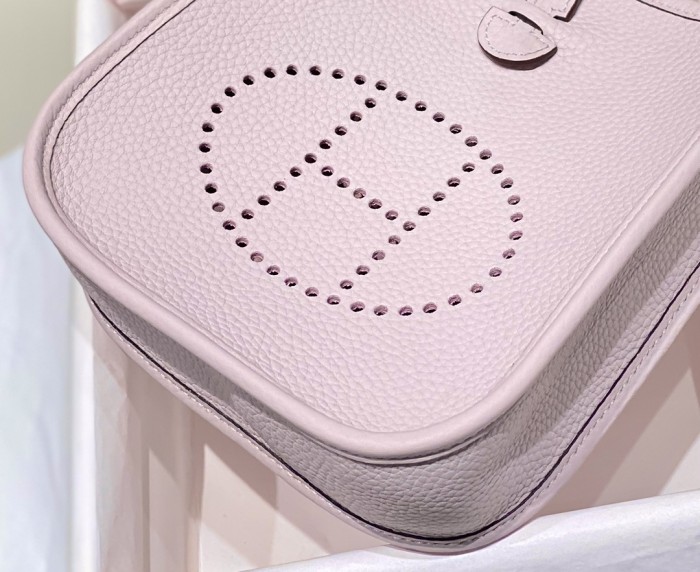  Handbags Hermes 𝗠𝗶𝗻𝗶 𝗘𝘃𝗲𝗹𝘆𝗻𝗲 size:18 cm