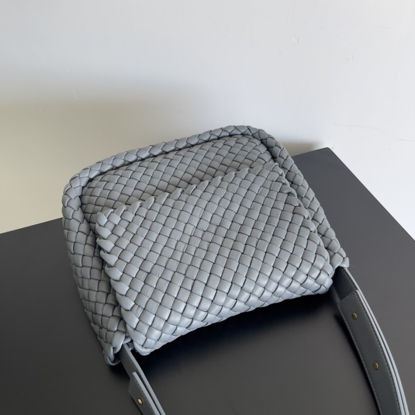 handbags Bottega Veneta 709418 size:26*13*22.5cm