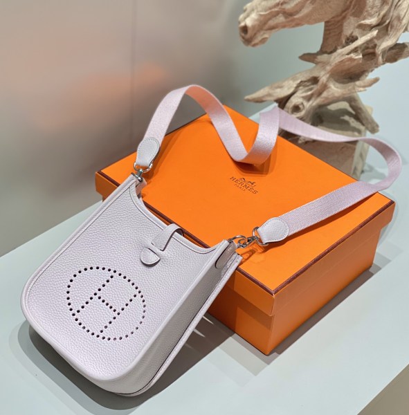  Handbags Hermes 𝗠𝗶𝗻𝗶 𝗘𝘃𝗲𝗹𝘆𝗻𝗲 size:18 cm