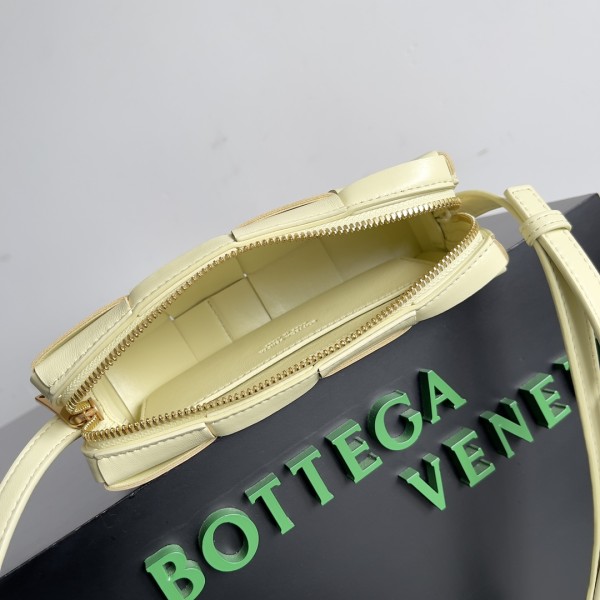 handbags Bottega Veneta 755031 size:18*9*3.5cm