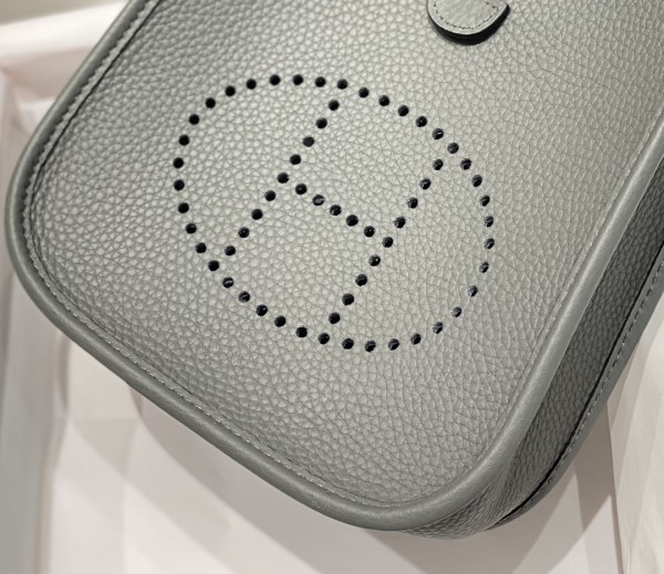  Handbags Hermes 𝗠𝗶𝗻𝗶 𝗘𝘃𝗲𝗹𝘆𝗻𝗲 size:18cm