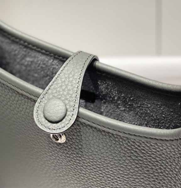  Handbags Hermes 𝗠𝗶𝗻𝗶 𝗘𝘃𝗲𝗹𝘆𝗻𝗲 size:18cm