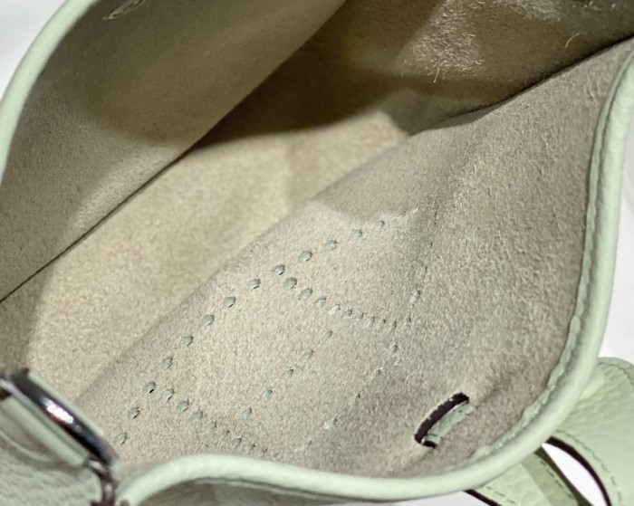  Handbags Hermes 𝗠𝗶𝗻𝗶 𝗘𝘃𝗲𝗹𝘆𝗻𝗲 size:18 cm