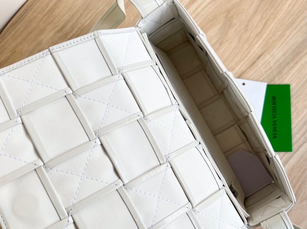 handbags Bottega Veneta 6687 size:23*15*5cm