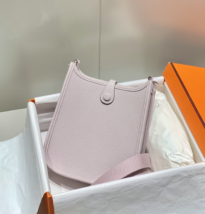  Handbags Hermes 𝗠𝗶𝗻𝗶 𝗘𝘃𝗲𝗹𝘆𝗻𝗲 size:18 cm