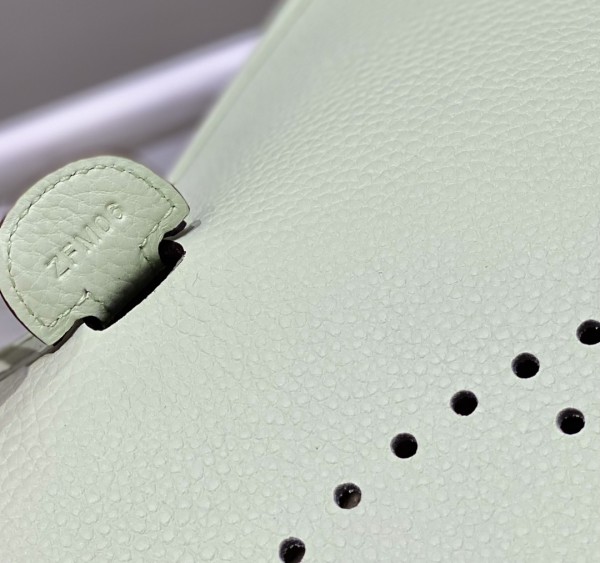  Handbags Hermes 𝑬𝒗𝒆𝒍𝒚𝒏𝒆 size:29 cm